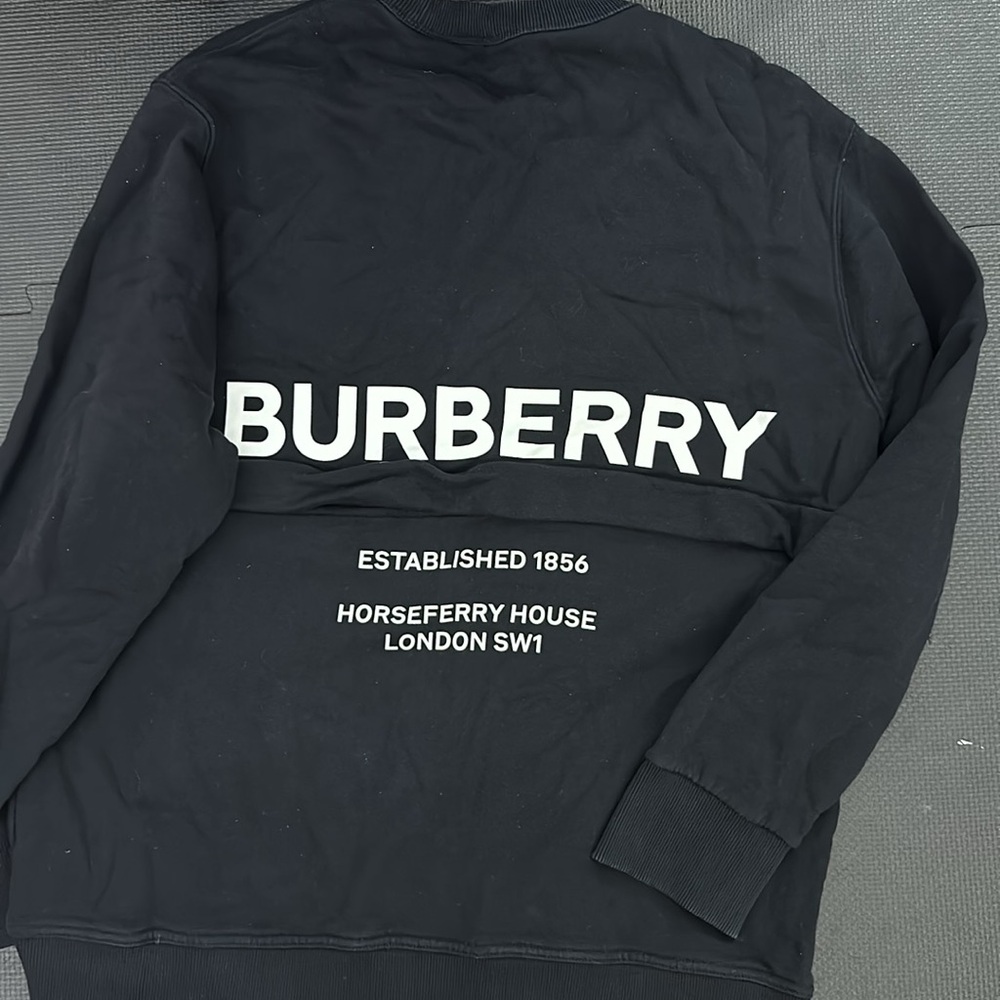 Burberry sweatshirt